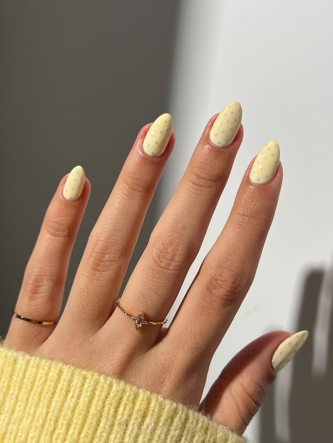 Medium Almond Pale Yellow With Light Blue Polka Dots — Yellow Nails