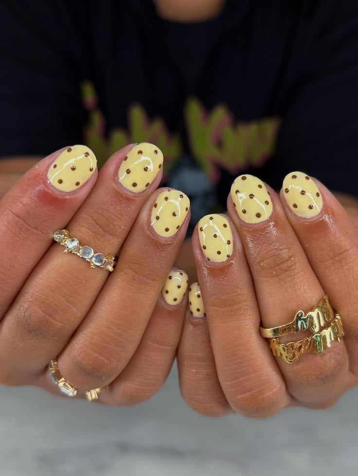 Medium Oval Pale Yellow With Brown Dots — Yellow Nails