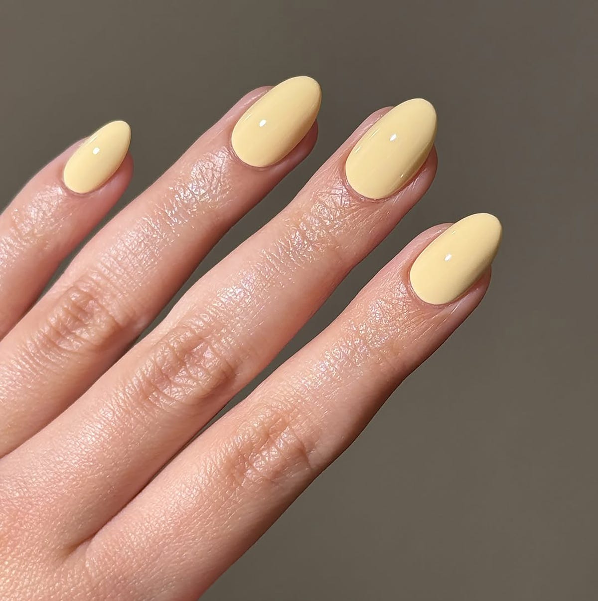 Short Almond Pale Buttery Yellow Glossy Nails — Yellow Nails