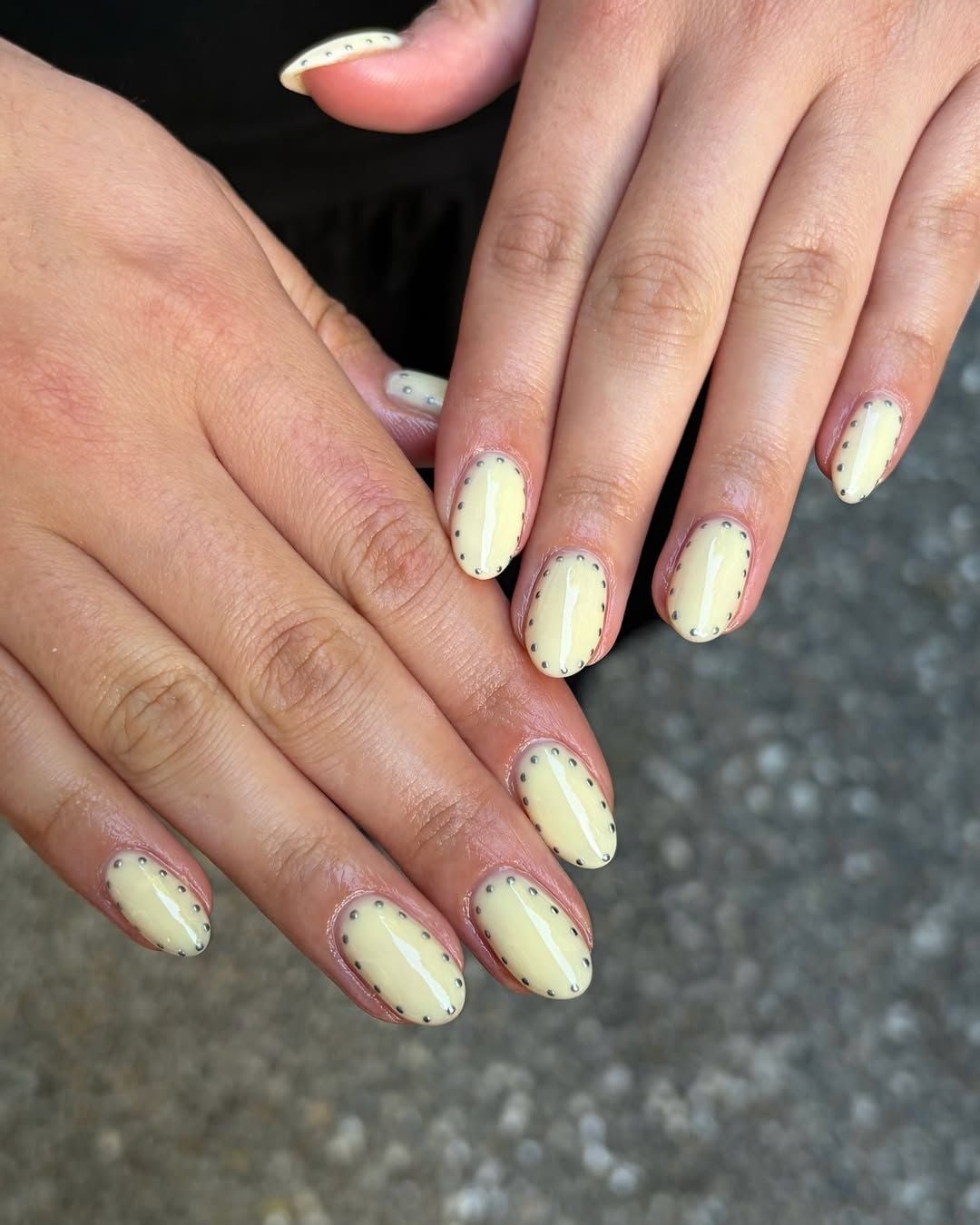 Medium Oval Yellow Swirls With 3D Floral Elements — Yellow Nails