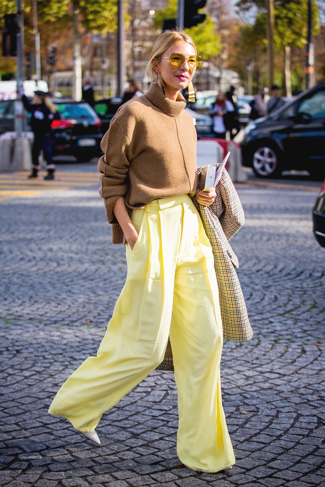 Butter Yellow Trousers with Turtleneck and Plaid Coat Butter Yellow Trousers with Turtleneck and Plaid Coat — Yellow Outfits